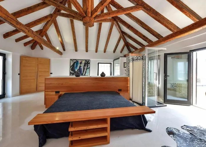 Jardin By Guide Vila Tkon