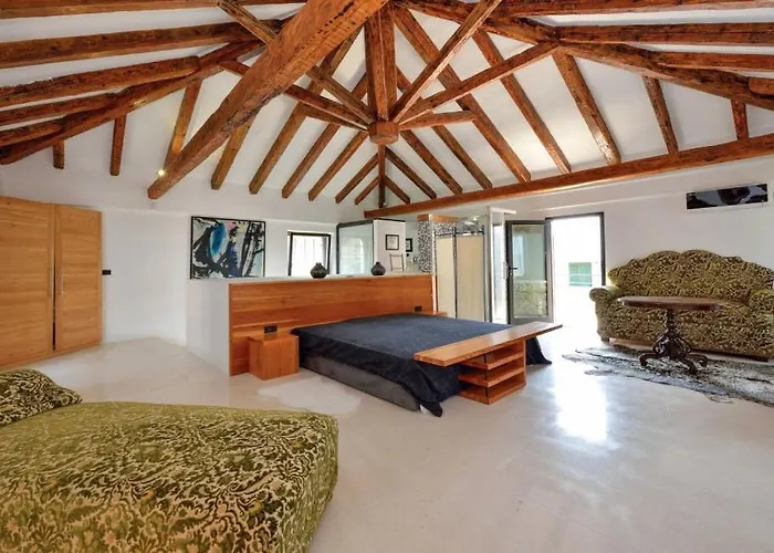 Jardin By Guide Vila Tkon