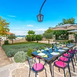 Willa Jardin By Guide *