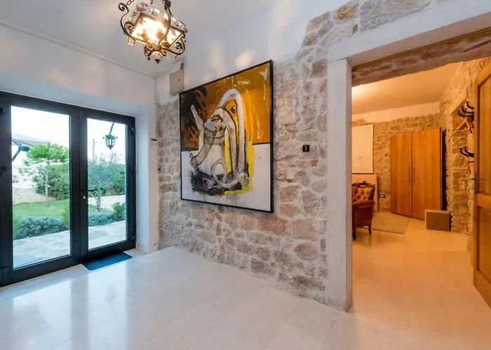 Jardin By Guide Villa