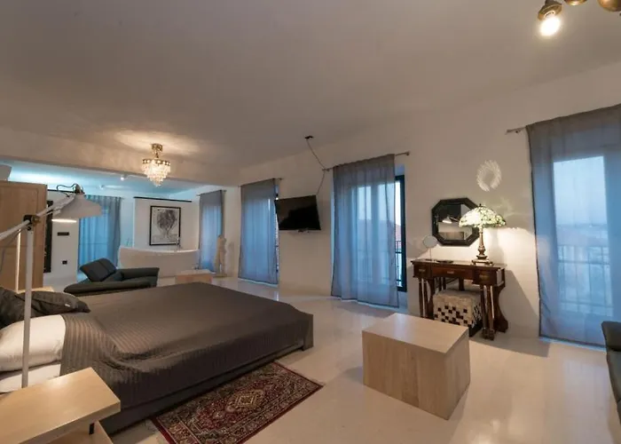 Jardin By Guide Villa Tkon