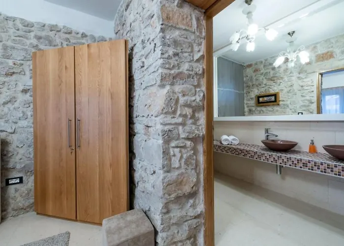 Jardin By Guide Villa