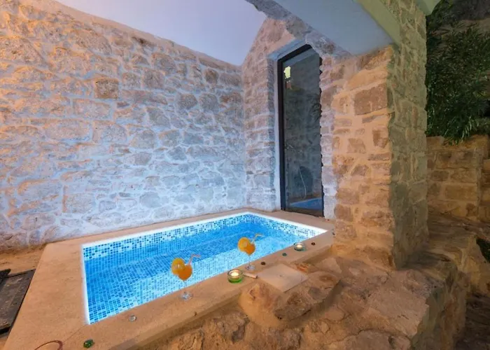 Jardin By Guide Villa